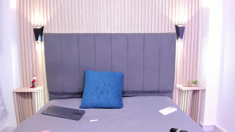 emily_jonhson online show from 14, 1, 2026