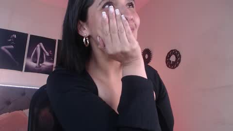 Snapshot of emily_leinn chatting on 14, 10, 2025 E M I L Y online show from 14, 10, 2025