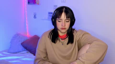 Emily Lindey online show from 27, 3, 2026