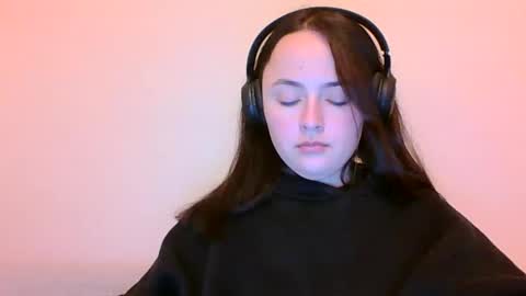 Snapshot of emily_morning_dew chatting on 24, 1, 2025 emily_morning_dew online show from 24, 1, 2025