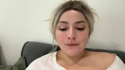 Snapshot of emily_morning_dew chatting on 9, 9, 2025 emily_morning_dew online show from 9, 9, 2025