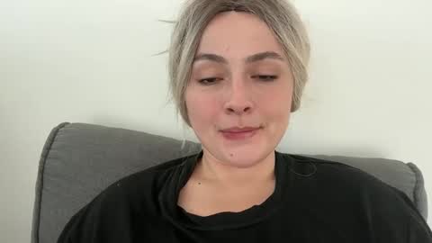 Snapshot of emily_morning_dew chatting on 17, 9, 2025 emily_morning_dew online show from 17, 9, 2025