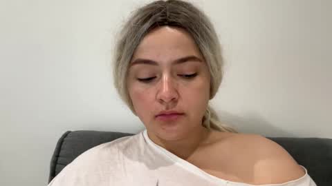 Snapshot of emily_morning_dew chatting on 24, 9, 2025 emily_morning_dew online show from 24, 9, 2025
