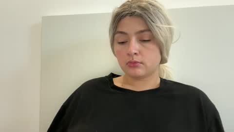 Snapshot of emily_morning_dew chatting on 6, 10, 2025 emily_morning_dew online show from 6, 10, 2025