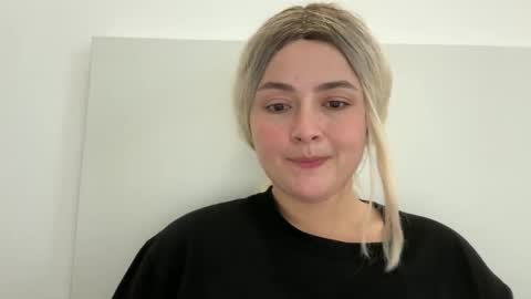Snapshot of emily_morning_dew chatting on 12, 10, 2025 emily_morning_dew online show from 12, 10, 2025