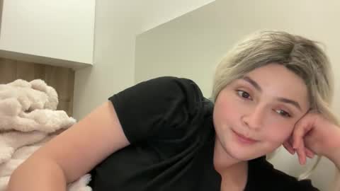 Snapshot of emily_morning_dew chatting on 14, 10, 2025 emily_morning_dew online show from 14, 10, 2025