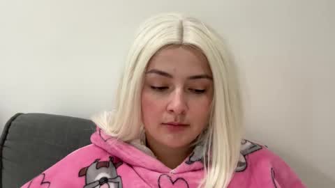 emily_morning_dew online show from 1, 12, 2025