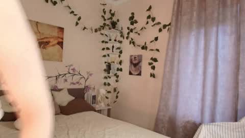 emily_relishh online show from 27, 9, 2025