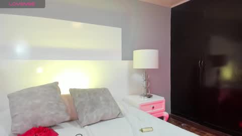 Emily  online show from 21, 12, 2024