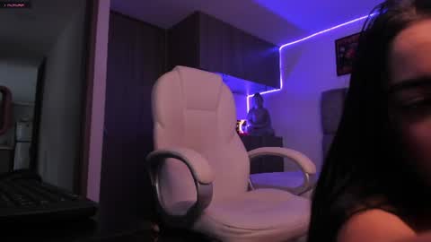 Snapshot of emily_roose_ chatting on 19, 6, 2026 Natalia online show from 19, 6, 2026
