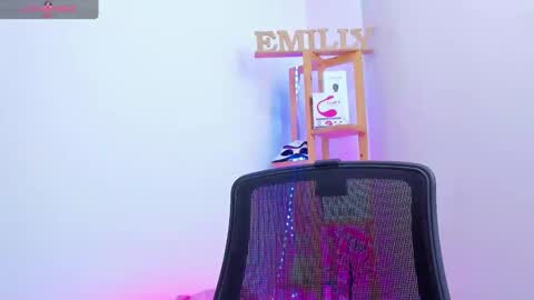 Snapshot of emily_sanderss1 chatting on 23, 10, 2025 Emily online show from 23, 10, 2025