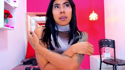 Snapshot of emily_sexy3 chatting on 8, 2, 2025 Emily online show from 8, 2, 2025