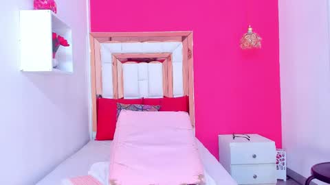 Snapshot of emily_sexy3 chatting on 19, 2, 2025 Emily online show from 19, 2, 2025