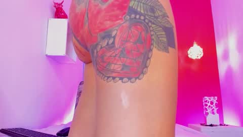 Snapshot of emily_sexy3 chatting on 12, 1, 2026 Emily online show from 12, 1, 2026