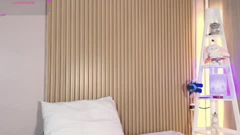 Emily online show from 8, 4, 2026