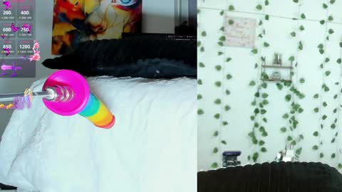 Emily Thompson33 online show from 11, 4, 2026