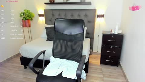 Emi online show from 2, 12, 2024