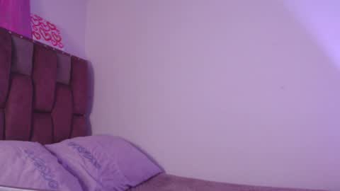 emily_w2 online show from 17, 2, 2025