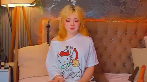 Snapshot of emilyangels chatting on 1, 5, 2026 Baby Emelli online show from 1, 5, 2026
