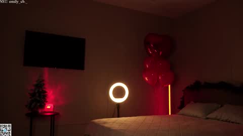 Snapshot of emilybatee chatting on 14, 2, 2025 emilybatee online show from 14, 2, 2025