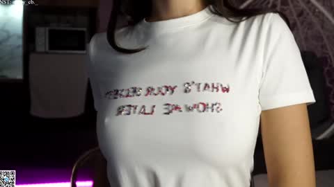 Snapshot of emilybatee chatting on 22, 9, 2025 emilybatee online show from 22, 9, 2025