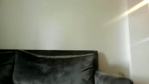 Snapshot of emilybisback chatting on 13, 4, 2026 Emily B online show from 13, 4, 2026