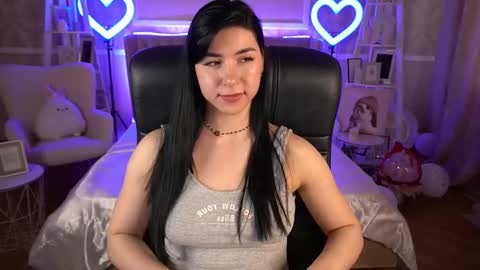 Emy online show from 4, 3, 2025