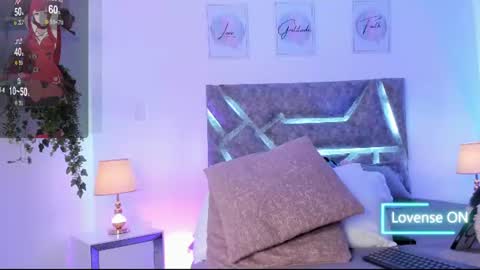 Snapshot of emilycat777_ chatting on 12, 7, 2026 emily online show from 12, 7, 2026