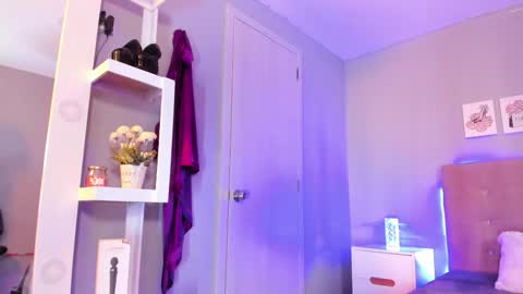 Emi Fit online show from 19, 3, 2026