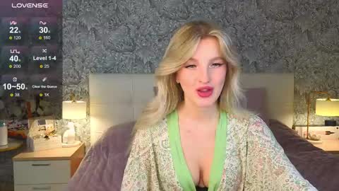 emilydancee online show from 8, 4, 2026