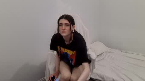 Snapshot of emilyfox5 chatting on 18, 11, 2025 emilyfox5 online show from 18, 11, 2025