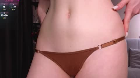 Snapshot of emilyhalden chatting on 16, 1, 2026 Emi online show from 16, 1, 2026