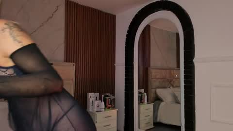 Emily Hendrix online show from 14, 2, 2025