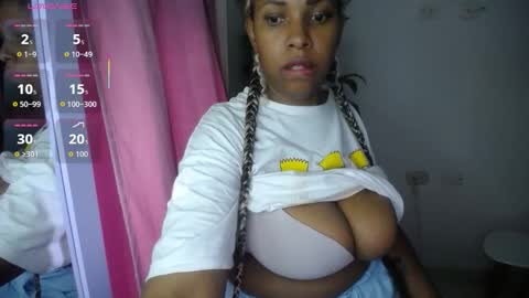 Snapshot of emilyhines__ chatting on 8, 10, 2025 Emilyhines online show from 8, 10, 2025