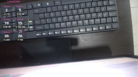 Snapshot of emilyhines__ chatting on 30, 10, 2025 Emilyhines online show from 30, 10, 2025