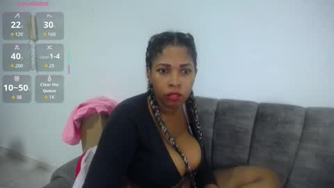 Snapshot of emilyhines__ chatting on 18, 11, 2025 Emilyhines online show from 18, 11, 2025