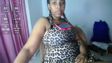 Snapshot of emilyhines__ chatting on 19, 11, 2025 Emilyhines online show from 19, 11, 2025