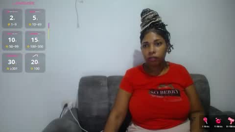 Snapshot of emilyhines__ chatting on 21, 2, 2026 Emilyhines online show from 21, 2, 2026