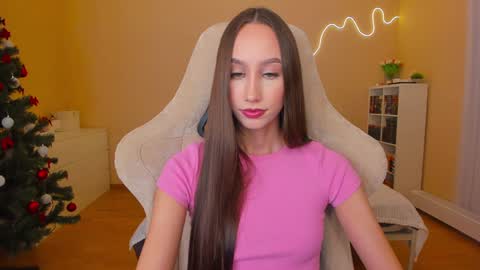 Snapshot of emilyhoston chatting on 9, 1, 2025 Alina online show from 9, 1, 2025