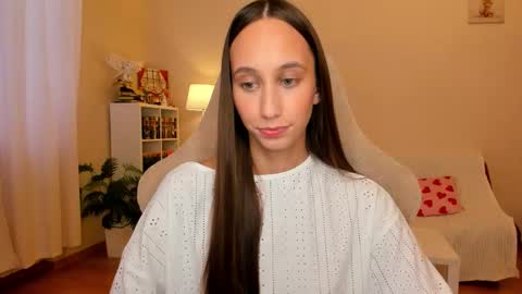 Snapshot of emilyhoston chatting on 12, 9, 2025 Alina online show from 12, 9, 2025