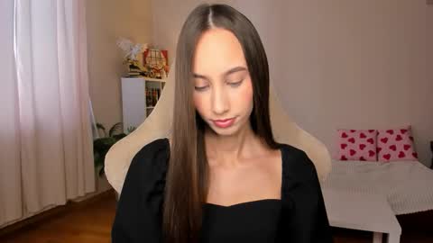 Snapshot of emilyhoston chatting on 2, 10, 2025 Alina online show from 2, 10, 2025