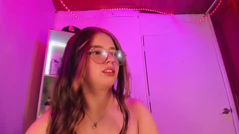 VALEEEN online show from 5, 1, 2025