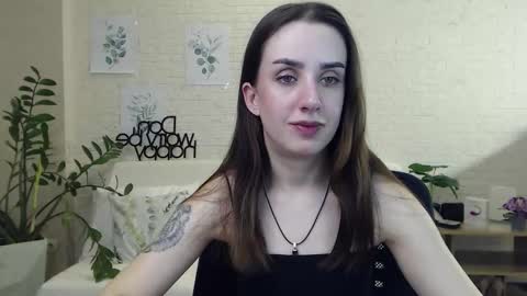 Snapshot of emilylayer chatting on 6, 1, 2025 Emyli online show from 6, 1, 2025