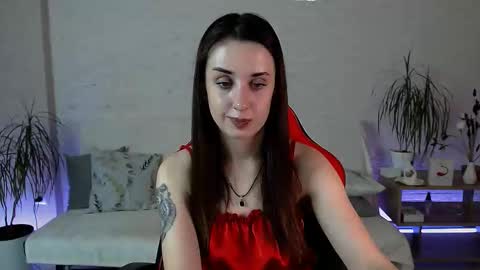 Snapshot of emilylayer chatting on 4, 11, 2025 Emyli online show from 4, 11, 2025