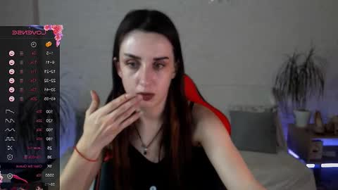 Snapshot of emilylayer chatting on 30, 11, 2025 Emyli online show from 30, 11, 2025