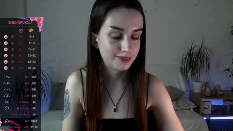 Snapshot of emilylayer chatting on 5, 12, 2025 Emyli online show from 5, 12, 2025