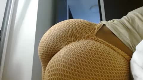 Snapshot of emilymonrro chatting on 10, 9, 2025 emily monrro online show from 10, 9, 2025