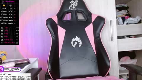 Snapshot of emilyn_grey chatting on 15, 9, 2025 Emilyn online show from 15, 9, 2025