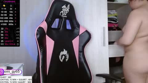 Snapshot of emilyn_grey chatting on 22, 9, 2025 Emilyn online show from 22, 9, 2025