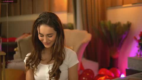 Snapshot of emilyraymont chatting on 4, 3, 2025 Emily online show from 4, 3, 2025